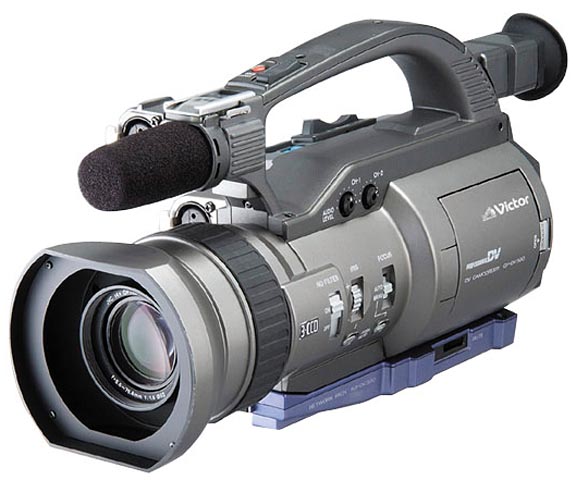 ビクター、MPEG-4エンコードや無線送信が可能な業務用DVカメラ