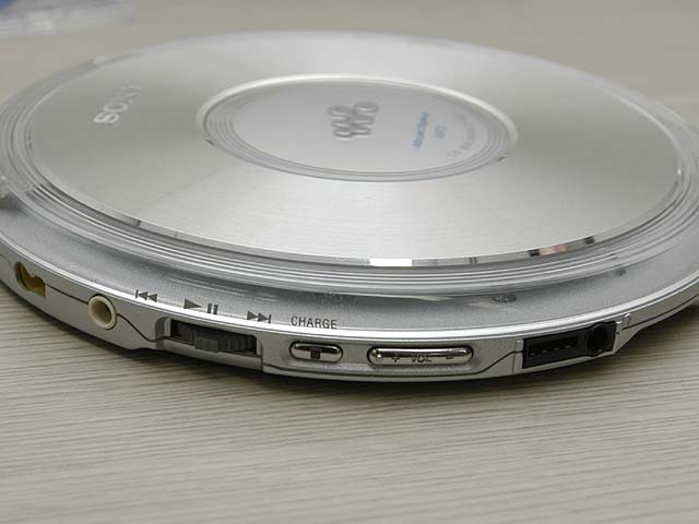 ソニー、ATRAC3/ATRAC3plus再生に対応したCDウォークマン