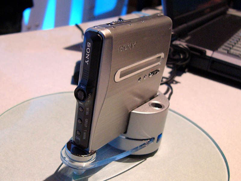 ソニー、「Hi-MD」対応MDウォークマンとサウンドゲートを発表