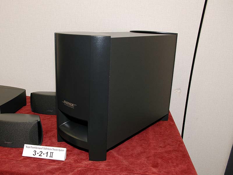 ボーズ、センターユニットを薄型化した「3・2・1」新モデル