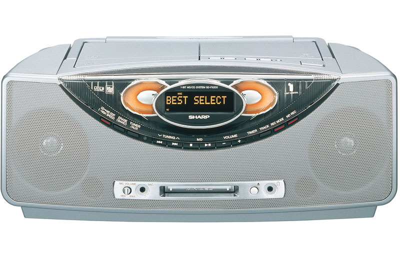 シャープ、乾電池駆動可能な1ビットCD/MDラジカセ