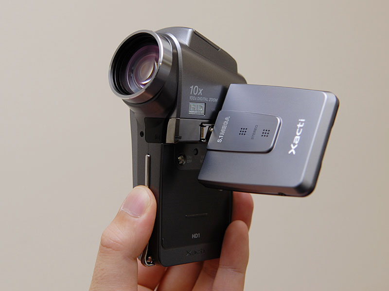 三洋、720p MPEG-4撮影可能なハイビジョン「Xacti」
