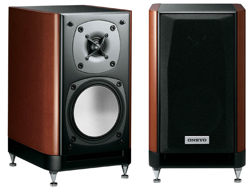 オンキヨー、デジタルアンプ搭載小型CDシステム