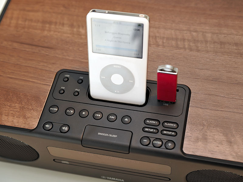 ヤマハ、寝室にも適した“ソフトな音質”のiPodスピーカー