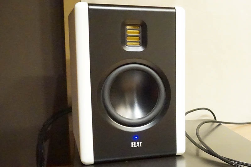 レビュー】ELACから注目のDACアンプ内蔵スピーカー。50kHzカバーのJET