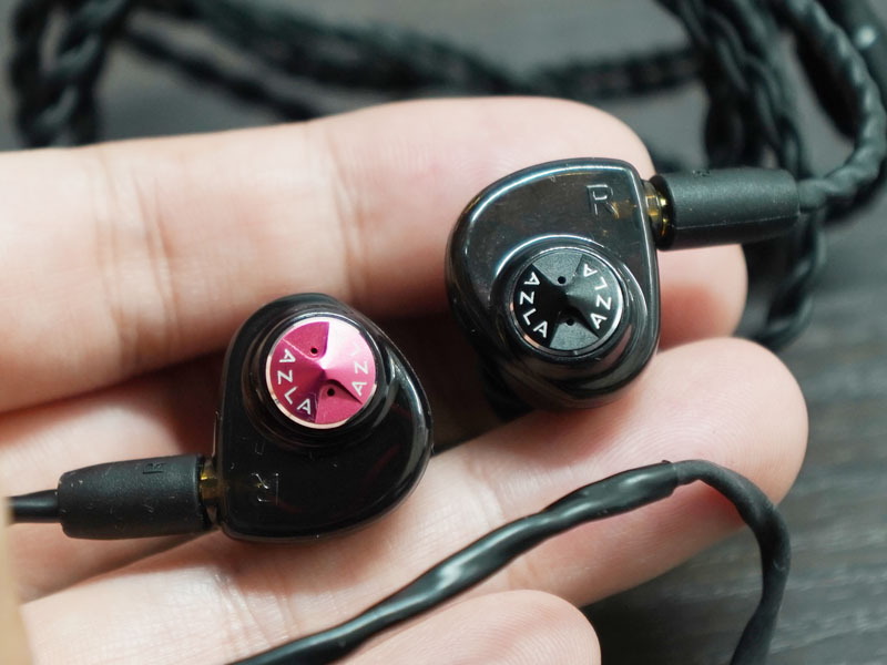 AZLA、極薄3層振動板と密閉ハウジングを組み合わせた新イヤフォン