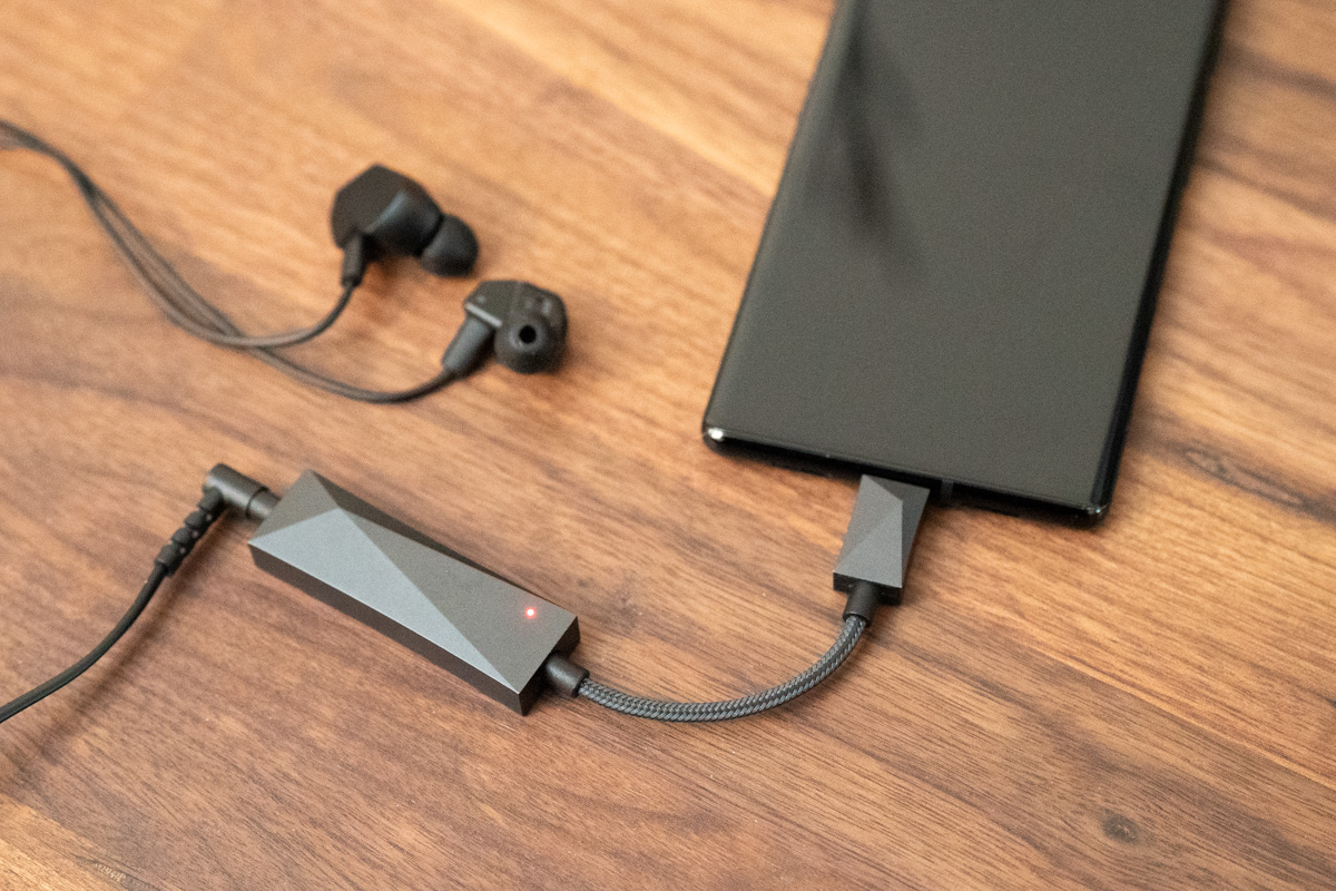 レビュー】小さくても“音はガチ”。スマホをDAP化、ゲームも対応