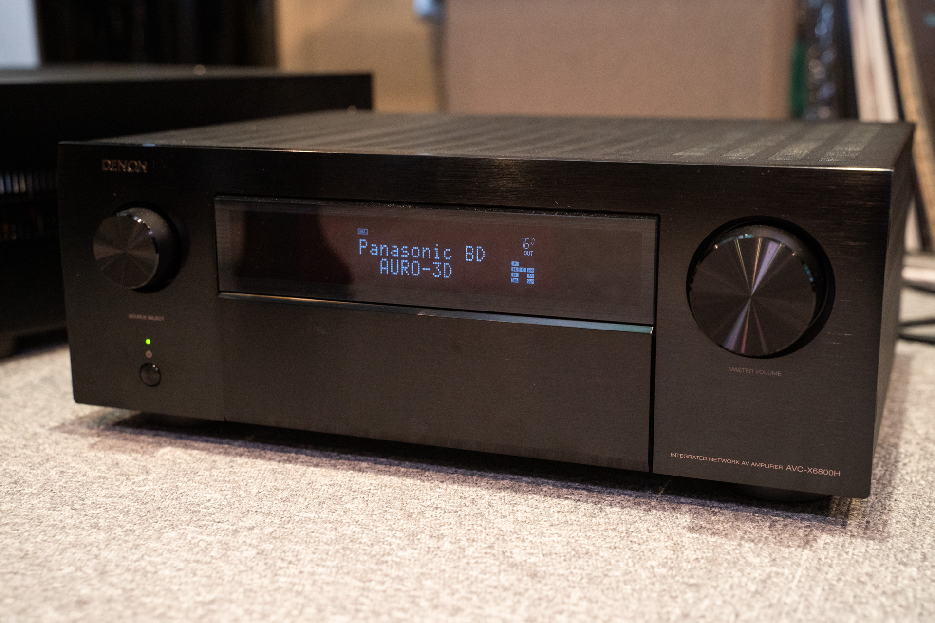 デノン、小さくても“モンスターを凌駕する”11.4chAVアンプ「AVC-X6800H