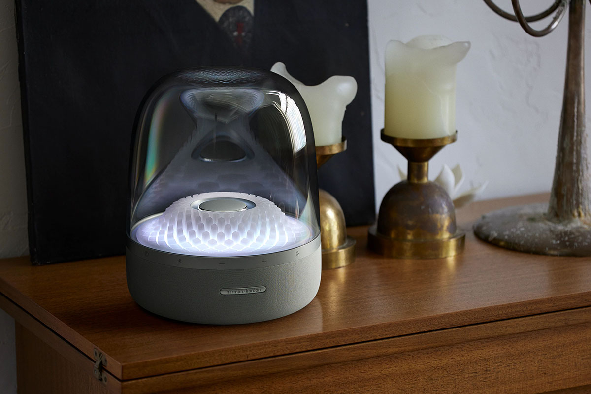 Harman Kardon、全方位型BTスピーカー「AURA STUDIO 4」に新色ライト