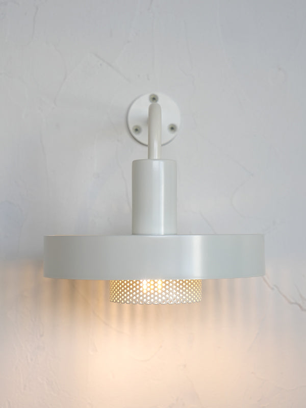 KT punching bracket light | AXCIS ONLINE