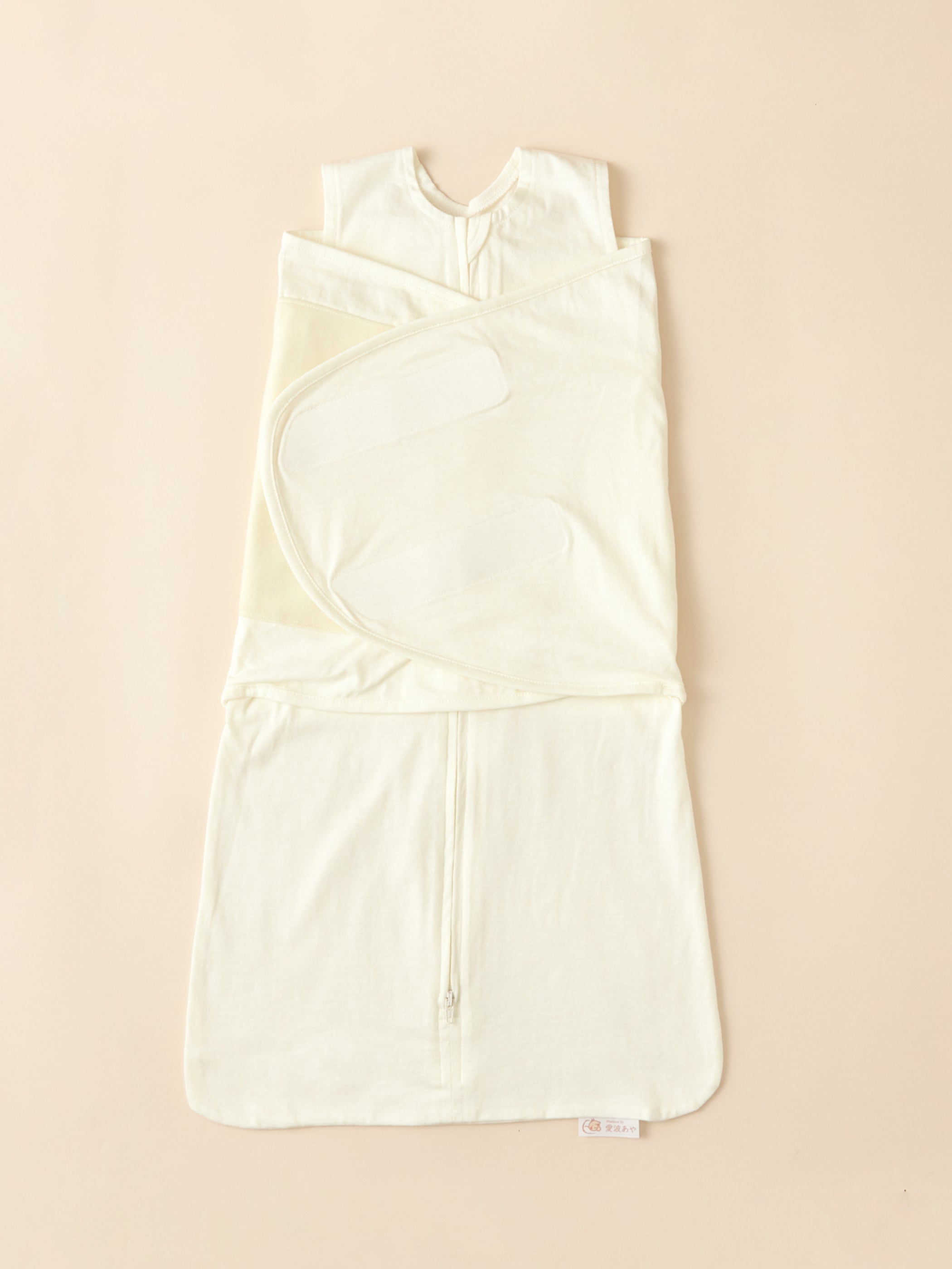 AA1006_1.jpg?crop=center&