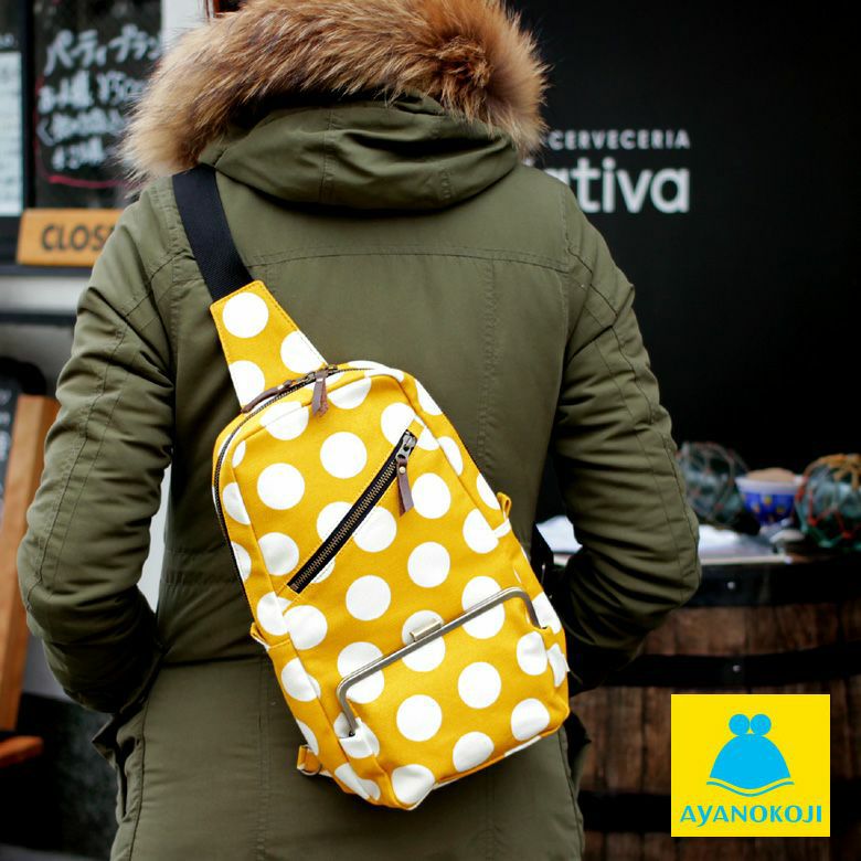 受注生産品】縦型がま口ボディバッグ【帆布・唐草/水玉】 | がま口の