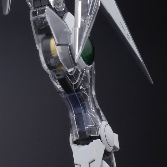 MG 1/100 ガンダムエクシア(プラスクリア外装)│株式会社BANDAI