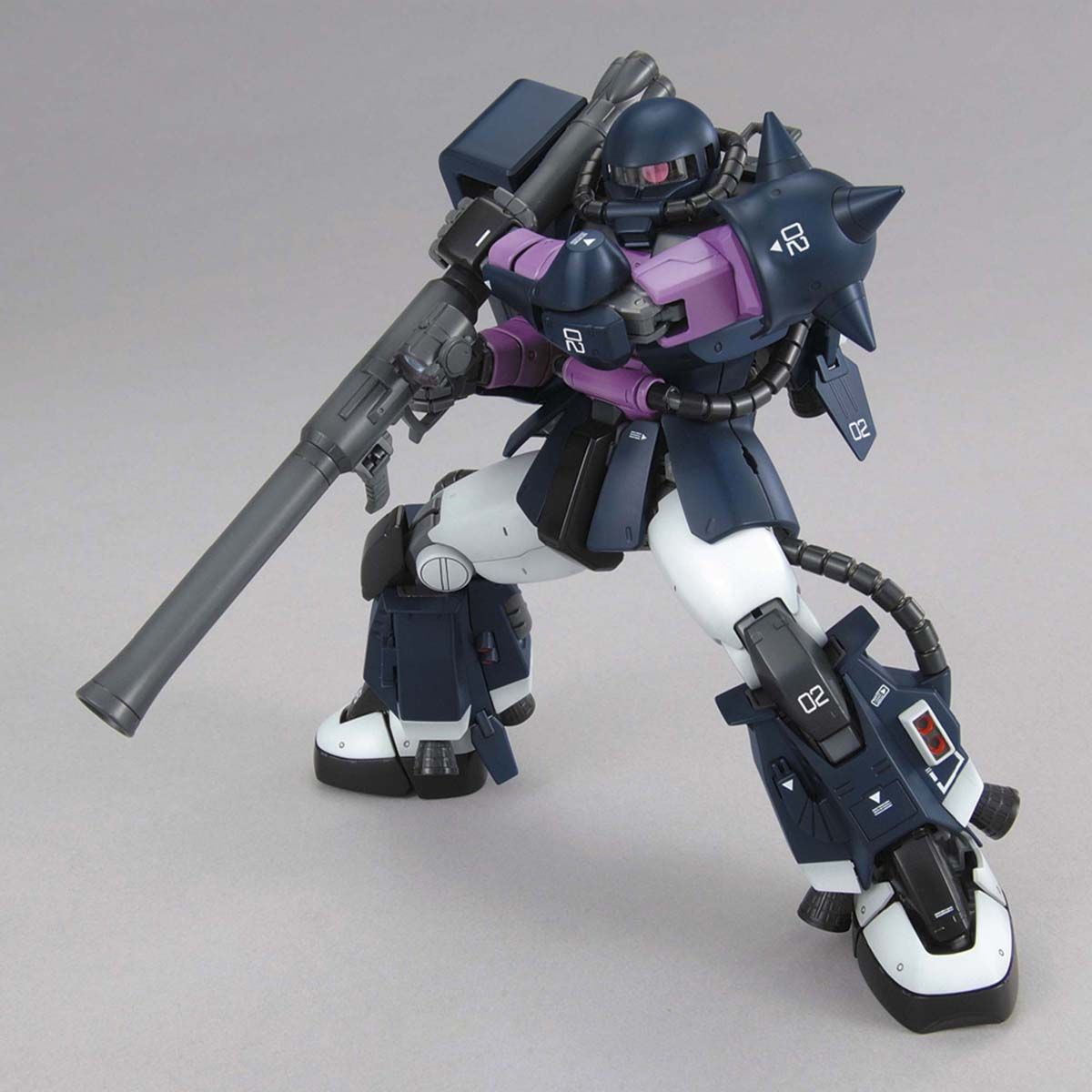 MG 1/100 MS-06R-1A ザクII（黒い三連星） Ver．2．0 | 機動