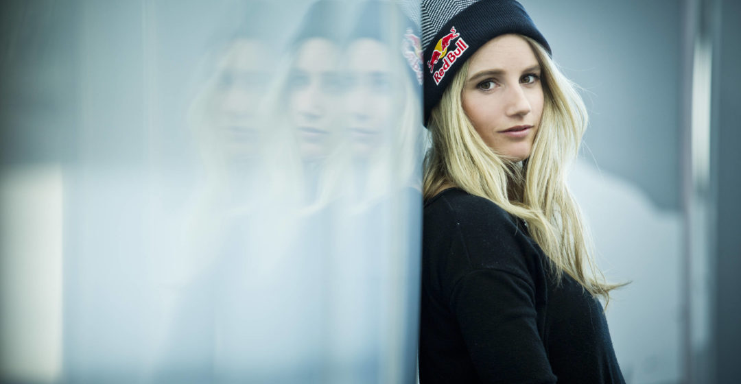 平昌五輪ビッグエア金メダル候補のアンナが新技CABダブル1080に成功