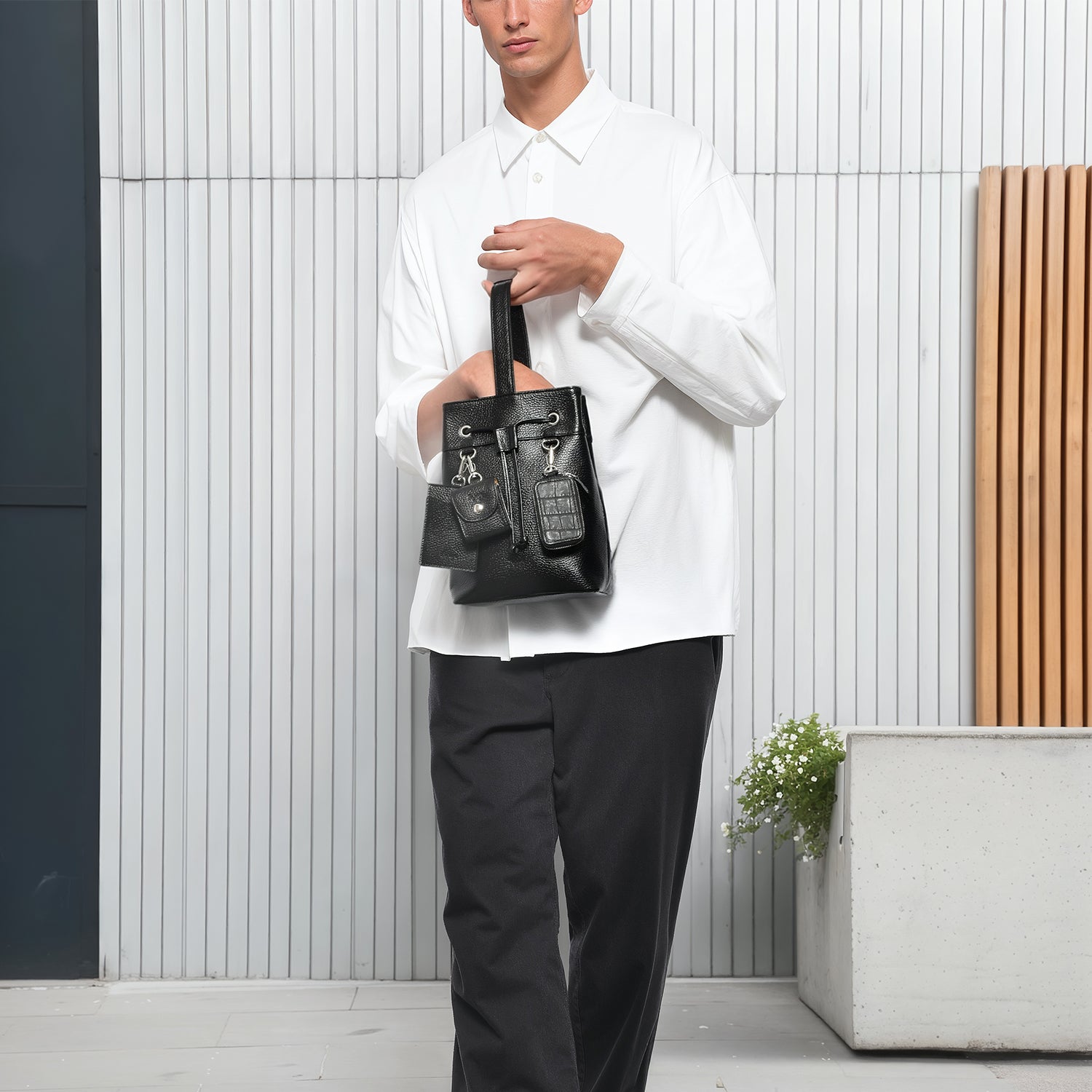 巾着｜BajoLugo（バジョルゴ）｜レザースニーカー、バッグ、財布