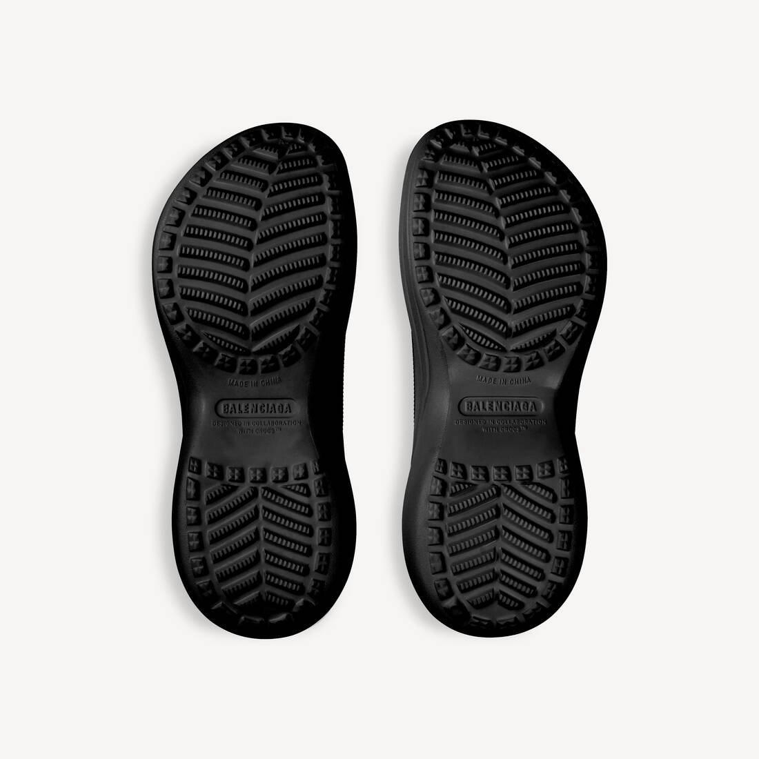 ブラック の ウィメンズ Pool Crocs™ スライドサンダル | Balenciaga