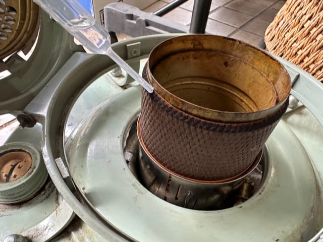 ブルーフレームヒーター 37式修理、アラジンストーブのタンクの詰まり