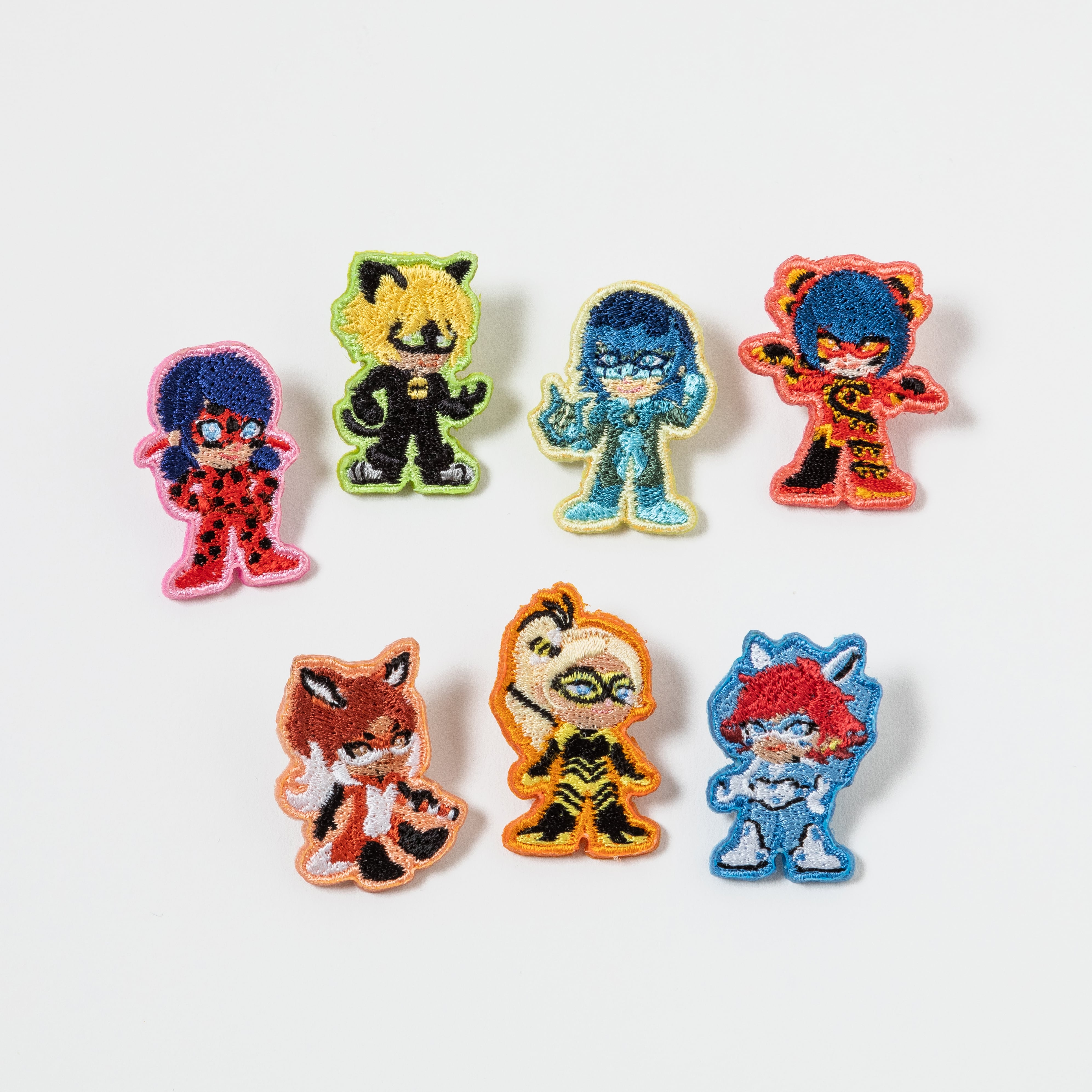 ブラインド刺繍ピンバッジ | ミラキュラス レディバグ＆シャノワール