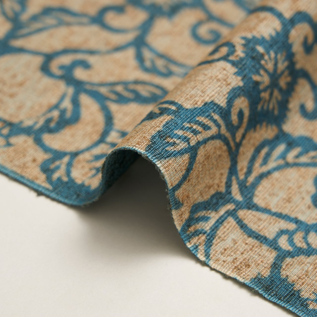 お仕立て無料】出羽の織座 田中昭夫 紺定正藍型染 ぜんまい紬着物地