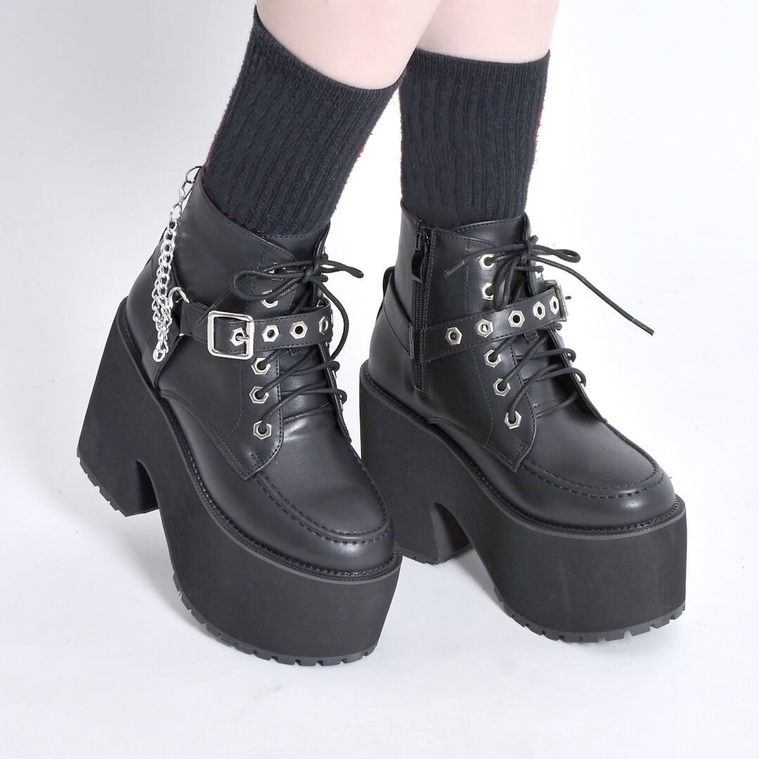 1/7 全サイズ再入荷！】ベルト×チェーン厚底ブーツ(ヒールタイプ