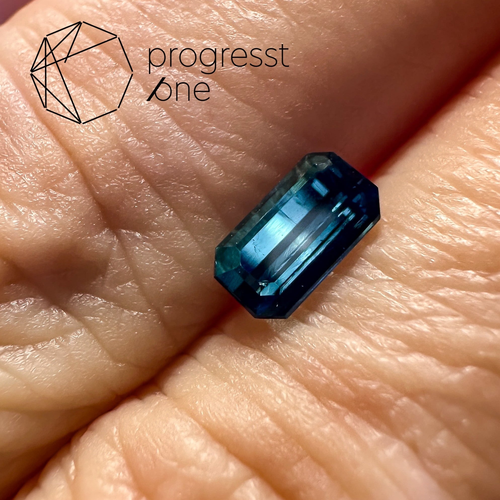 インディゴライトトルマリン(ｲﾝﾃﾞｨｺﾗｲﾄ)0.572ctソ付 | progresstone