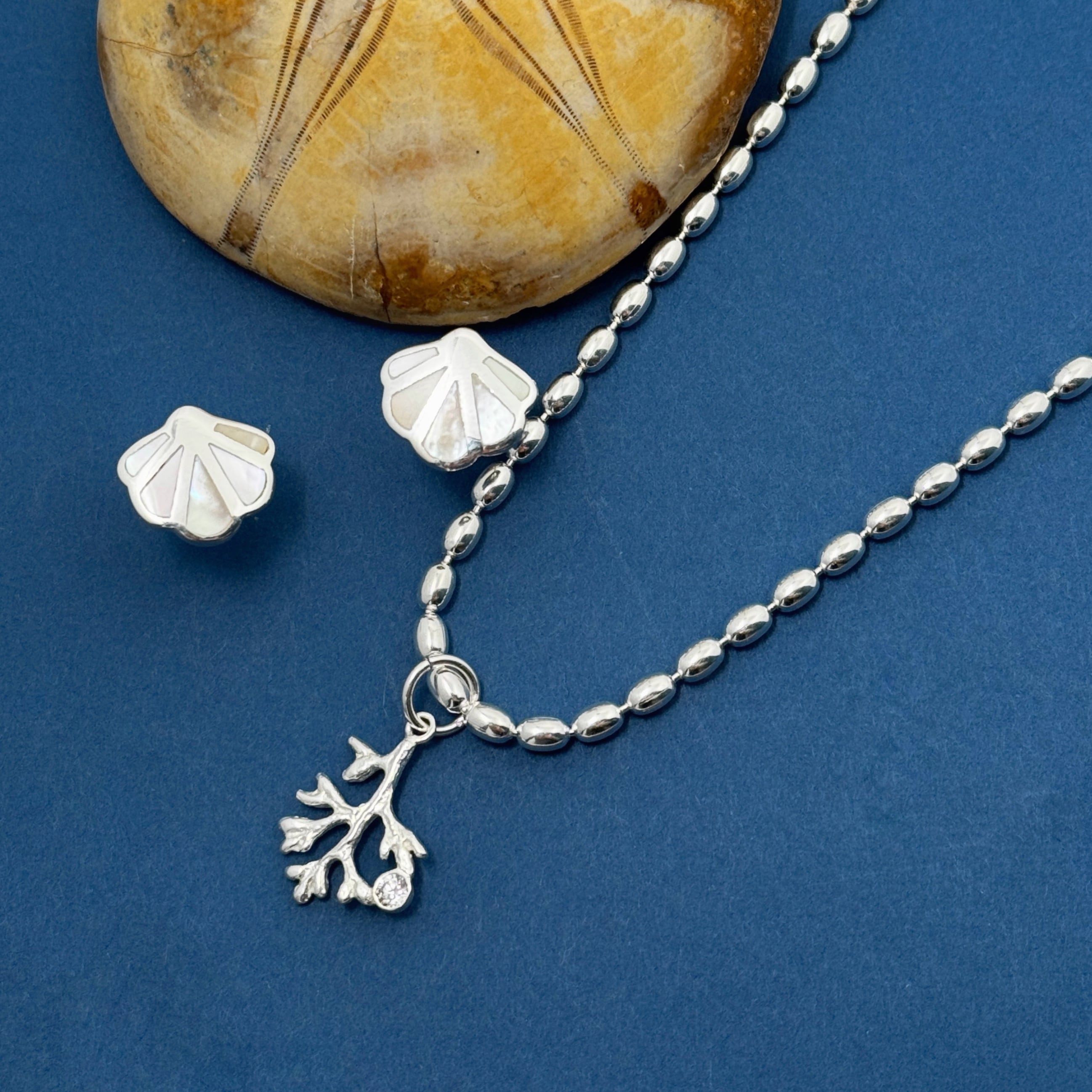 珊瑚の木の ネックレス | 【公式通販】鎌倉のシルバージュエリー専門店