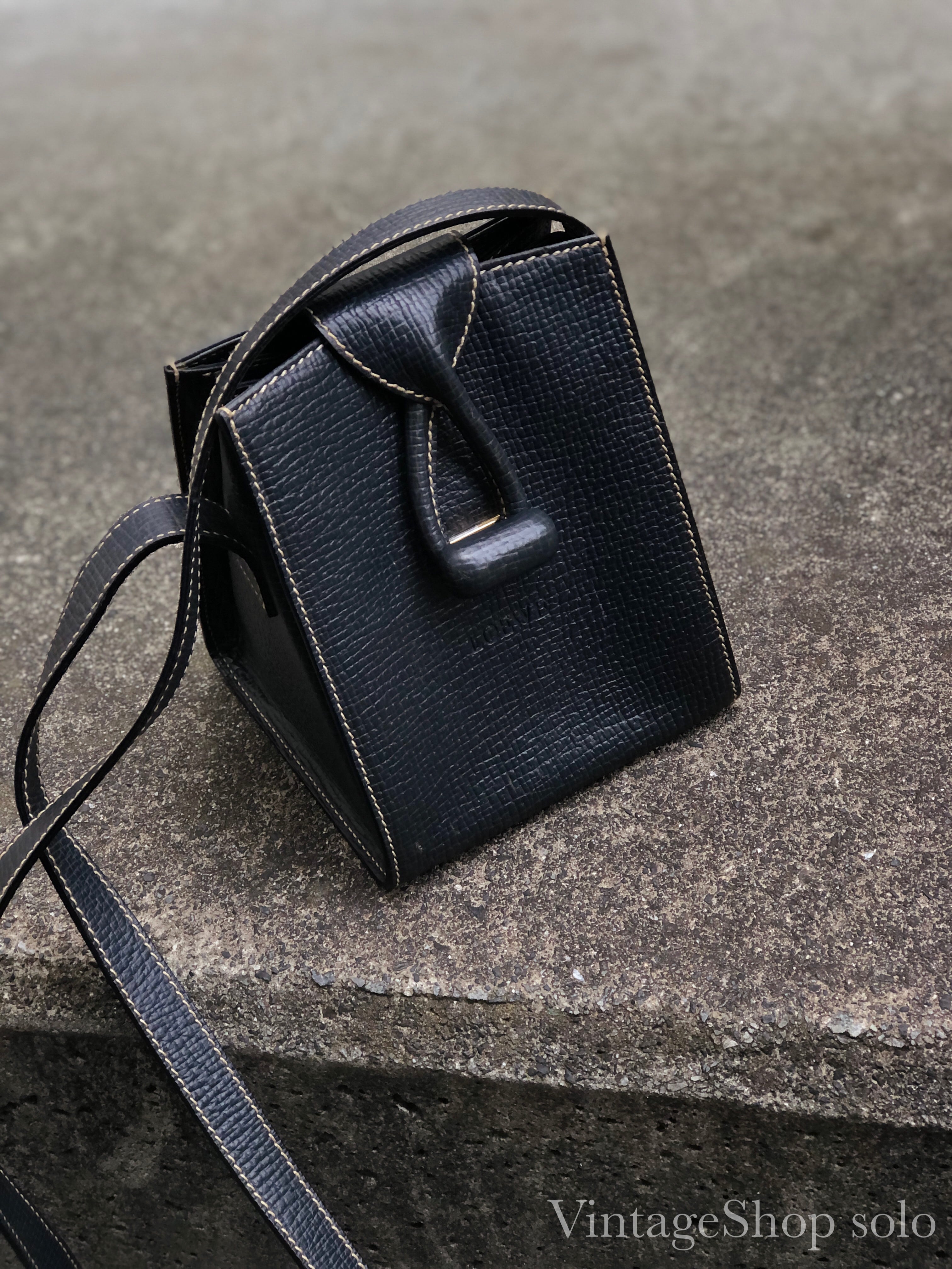 LOEWE ロエベ ターンロック トグル ポシェット ミニバッグ レザー 型