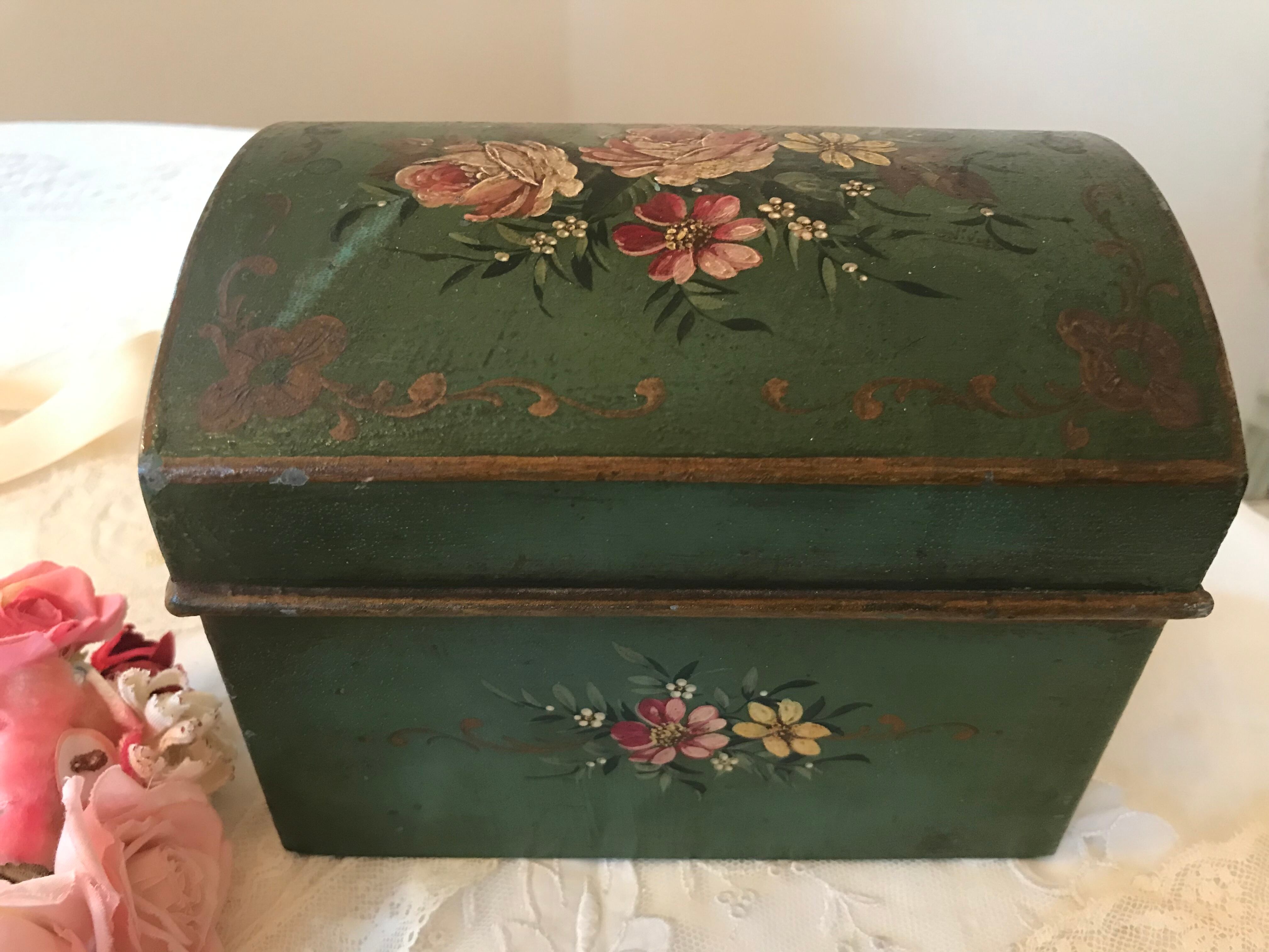 濃いグリーン手描き花柄缶 | AntiqueRose