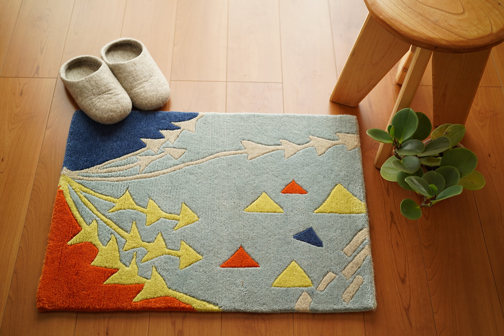 YOKOMAT kaze_DOOR MAT_玄関マット_ウールラグ_手織り_水色に三角