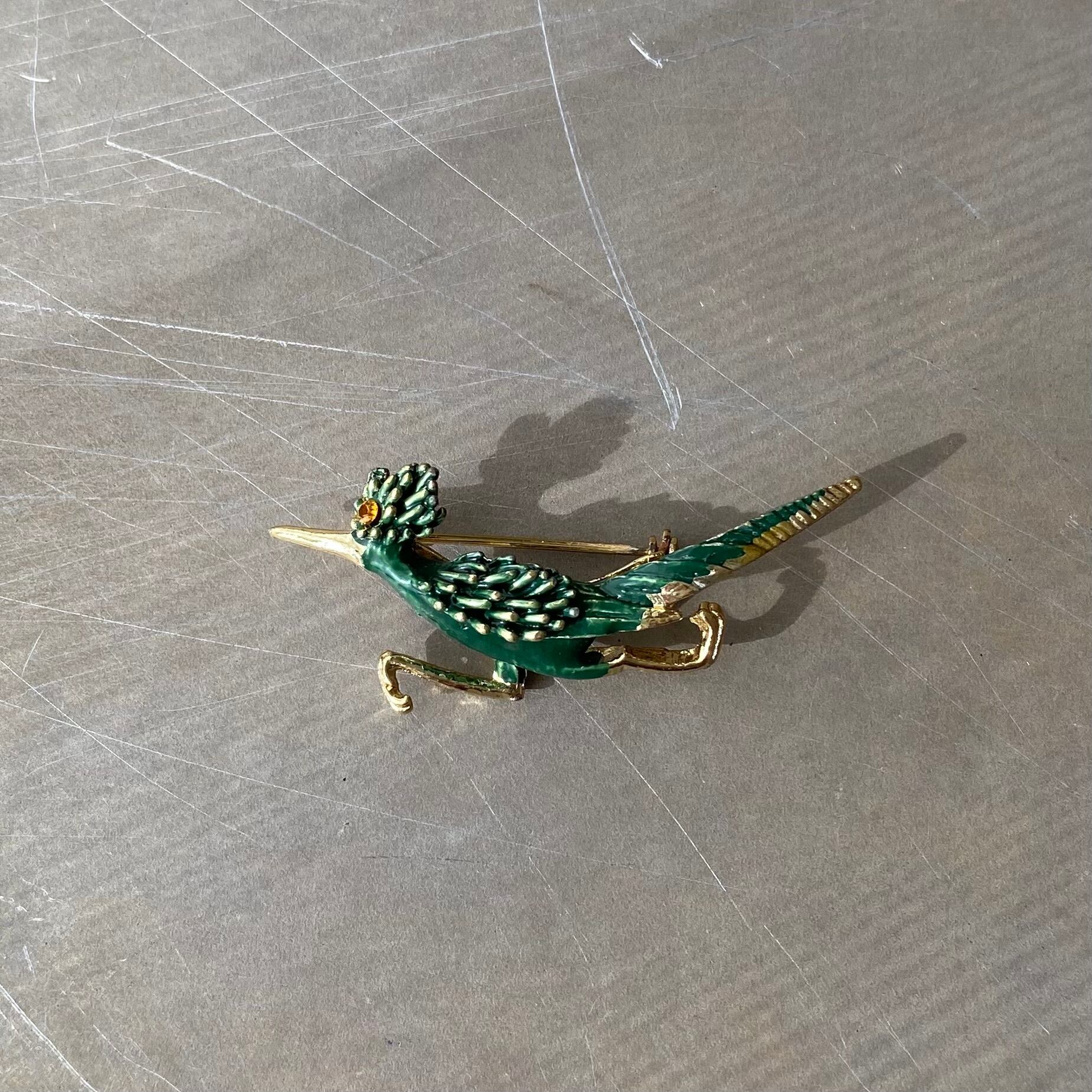 Vintage 70s-80s USA retro green enamel road runner bird brooch
