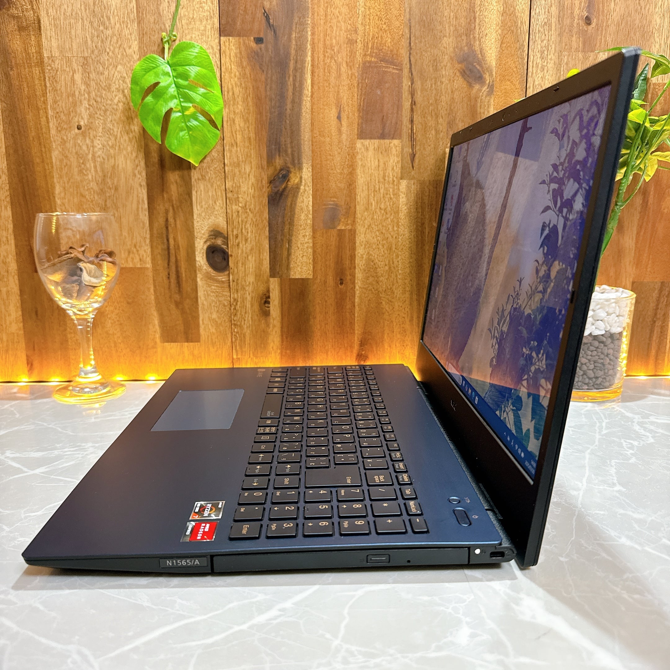 高性能/ NEC LAVIE N15/ Ryzen 7 4700U/SSD256GB/メモリ8GB/人気ノート