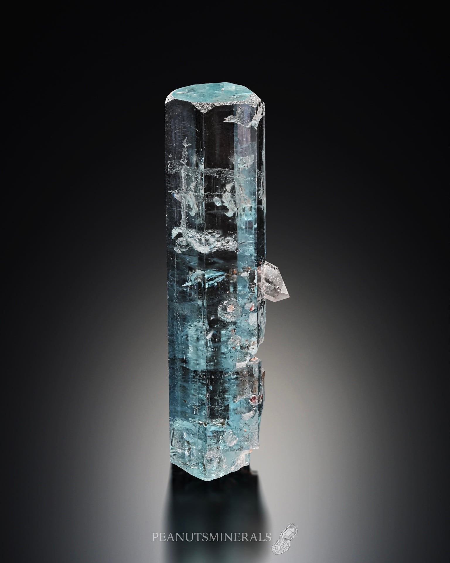 Aquamarine | PEANUTS MINERALS