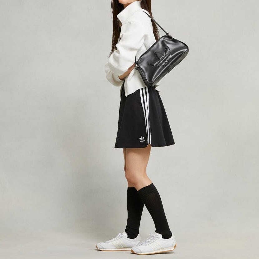 adidas】エンボスロゴ ショルダーバッグ | VOLCAN&APHRODITE