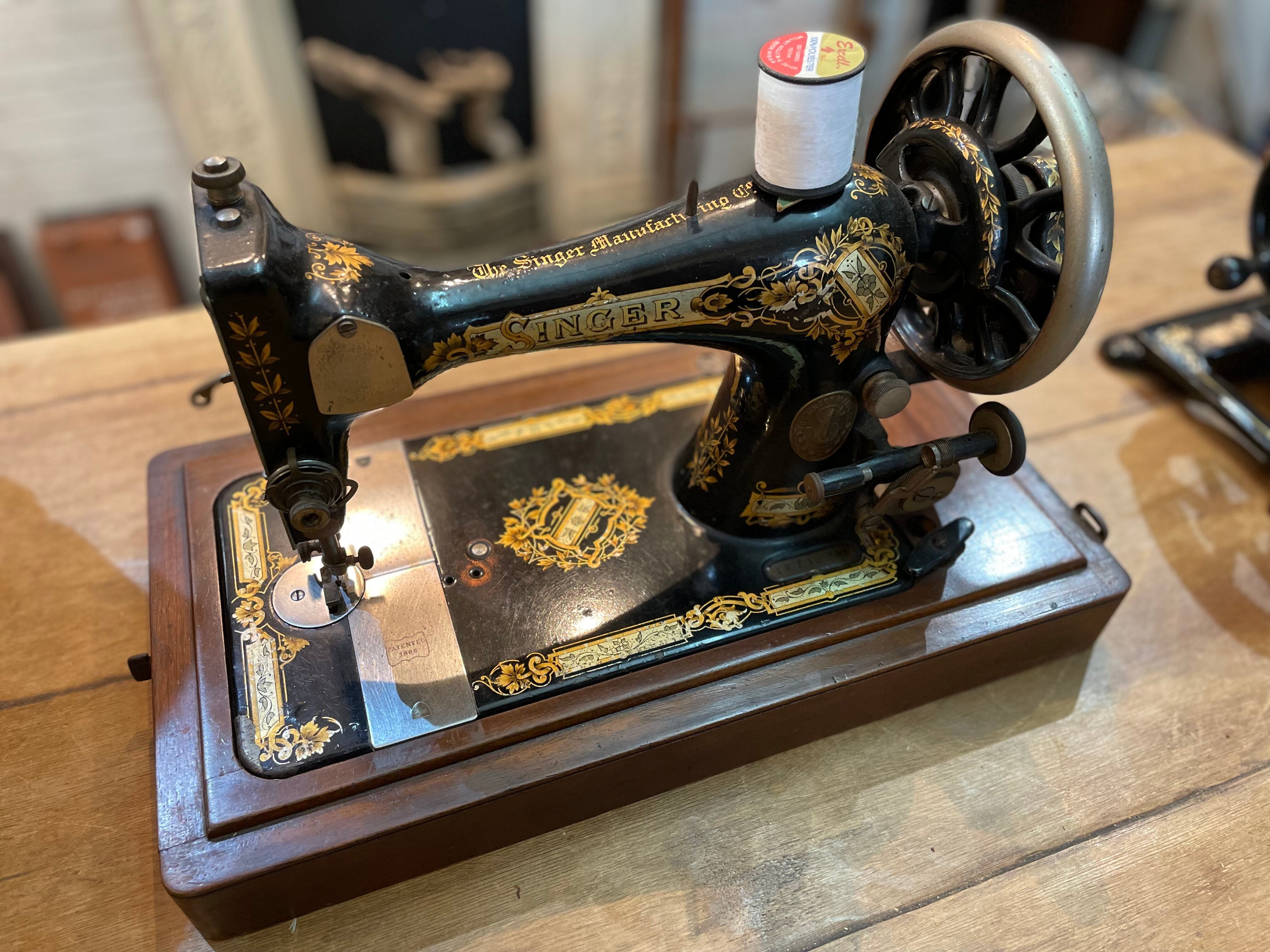 アンティークSINGERミシン | La Paisible Anne