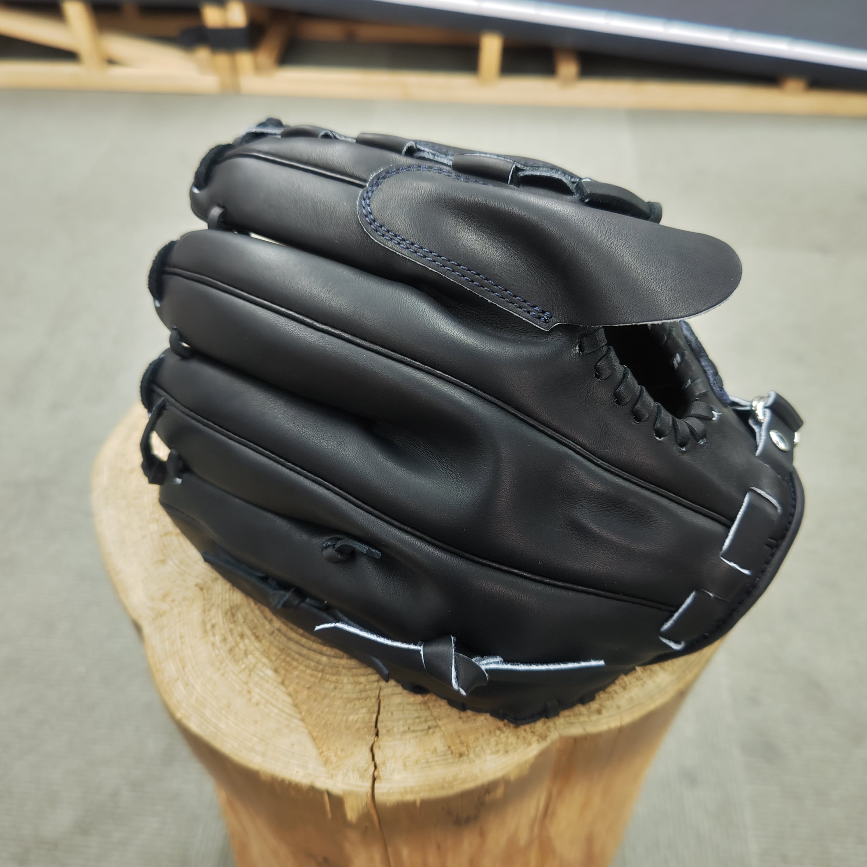 Koneis 特殊重心グローブ 肩甲骨 股関節 硬式用 投手用 限定品