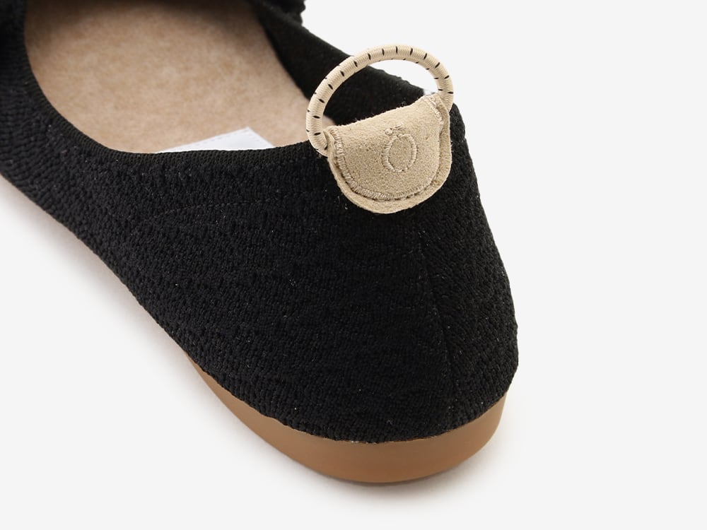 pointed-FRIN / BLACK | Offen