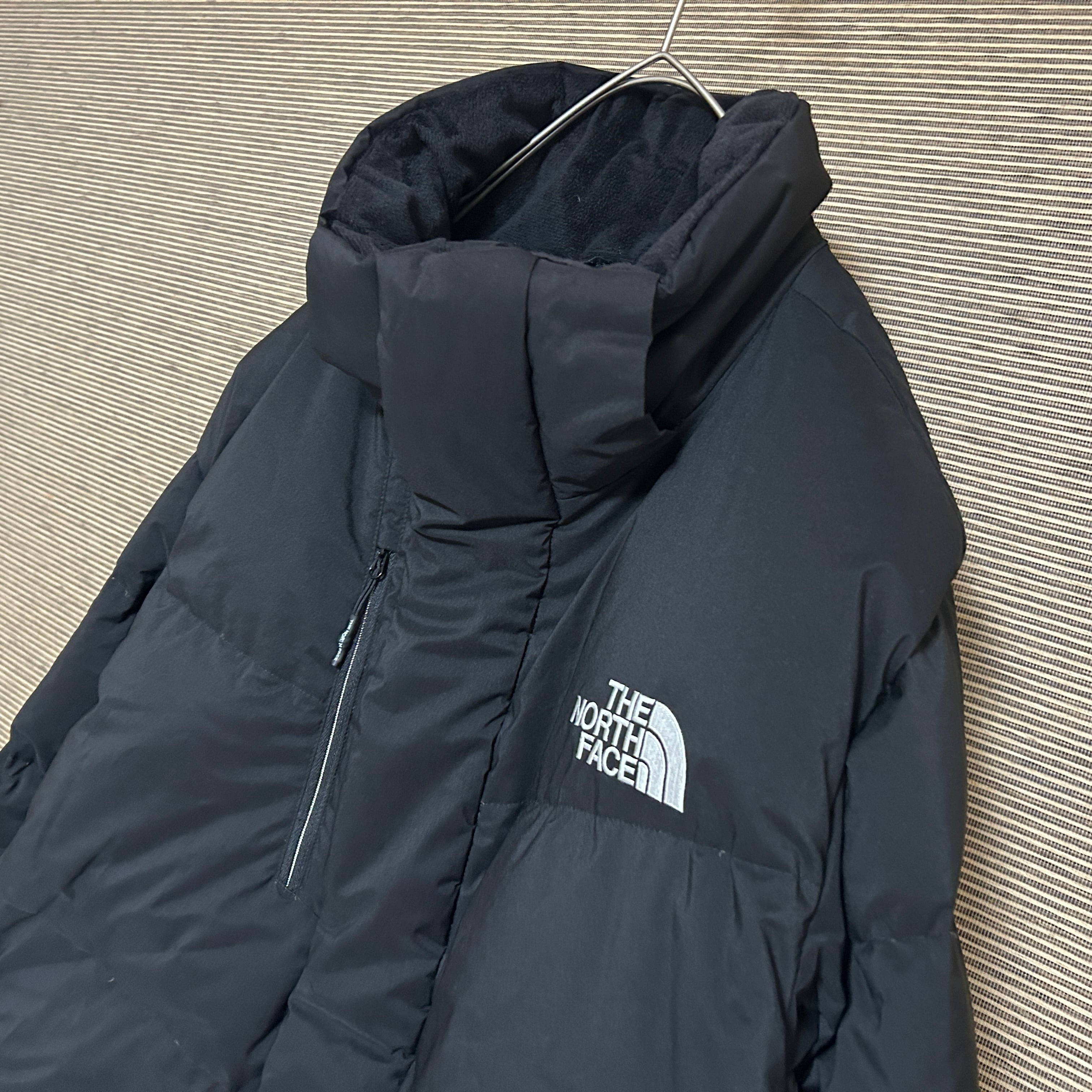 ノースフェイス エアーダウンジャケット 黒ブラック刺繍 ワンポイント