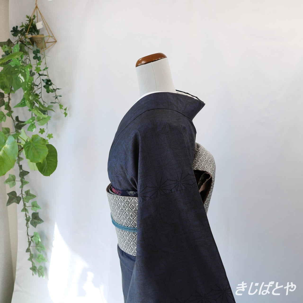 大島紬 紺鉄に麻の葉 袷 | きじばとや