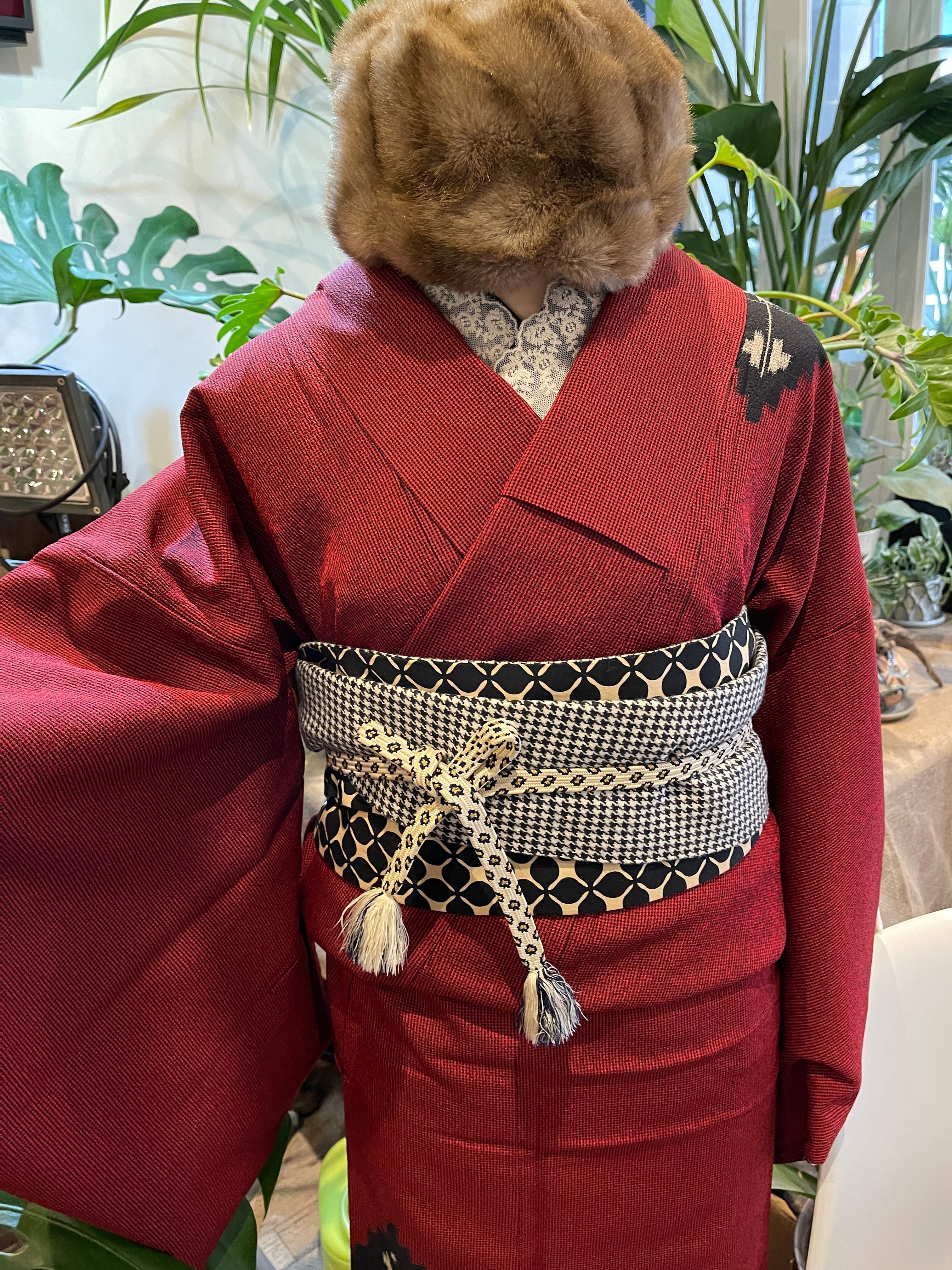 紬 トールサイズ 赤系 黒格子 ダイヤ柄 セミアンティー | アンティーク