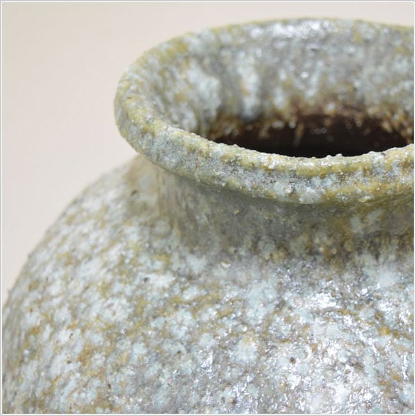 古信楽窯変ひねり壺型花入 13号 （信楽焼き・花瓶・花入れ・花器・壺