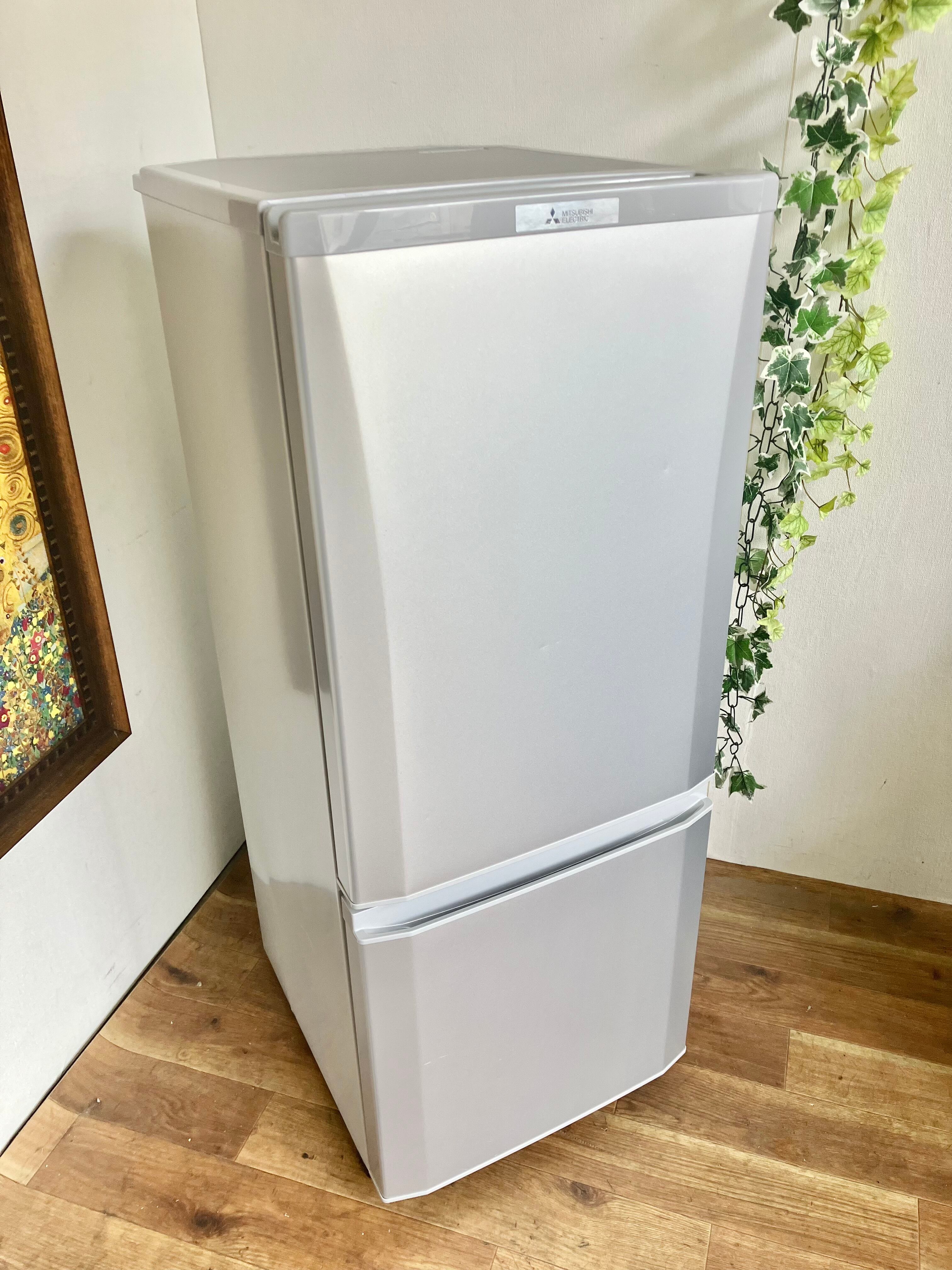 11h37. MITSUBISHI 冷蔵庫 MR-P15EZ-KW 2016年 11h37. MITSUBISHI