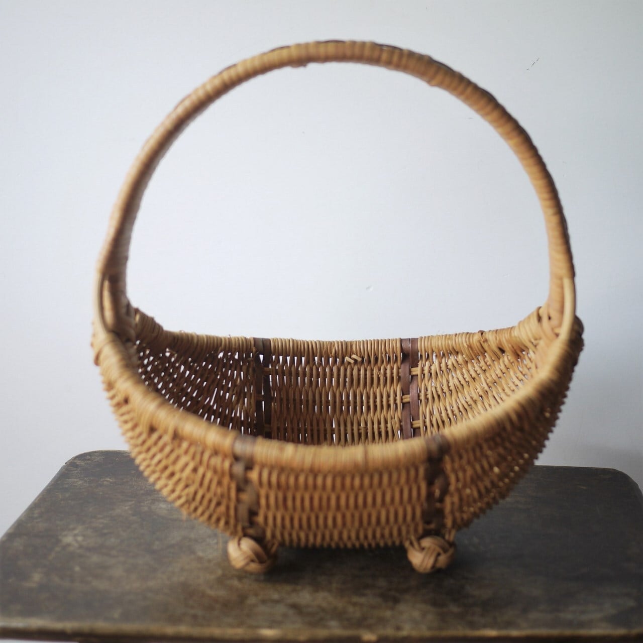 三日月形バスケット 籐かご 飾り篭 | こりすのパン屋Base店 （世界の
