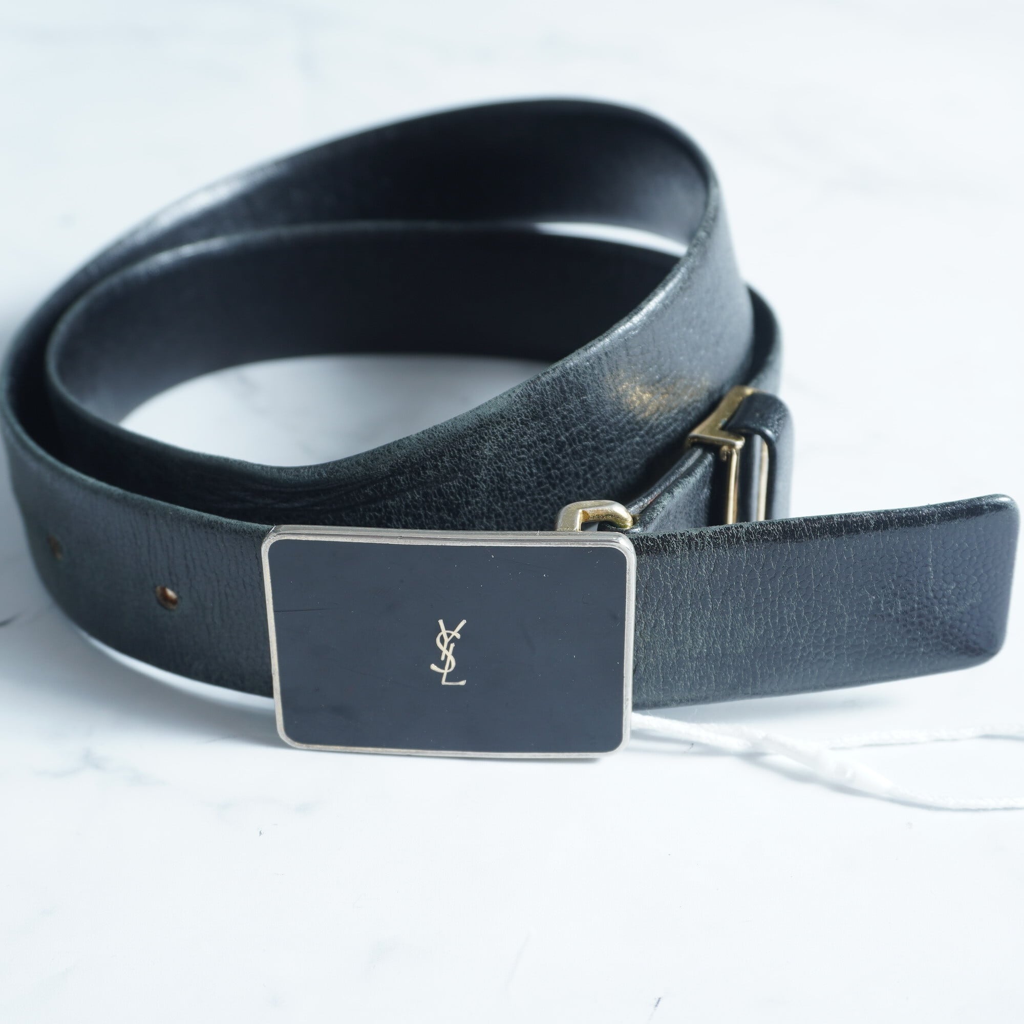 Yves Saint Laurent】イブサンローラン ブラックバックルYSLロゴ