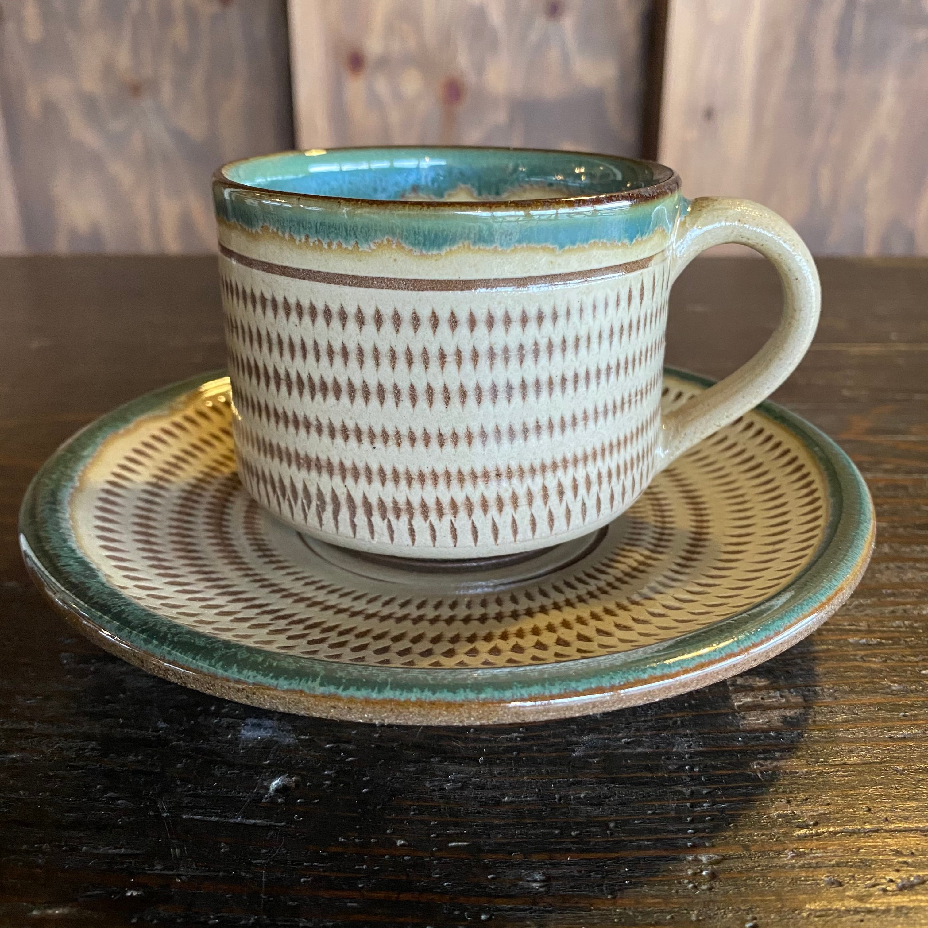 小石原焼 太田熊雄『方形皿』、ウコン布＆桐共箱付 【公式通販】