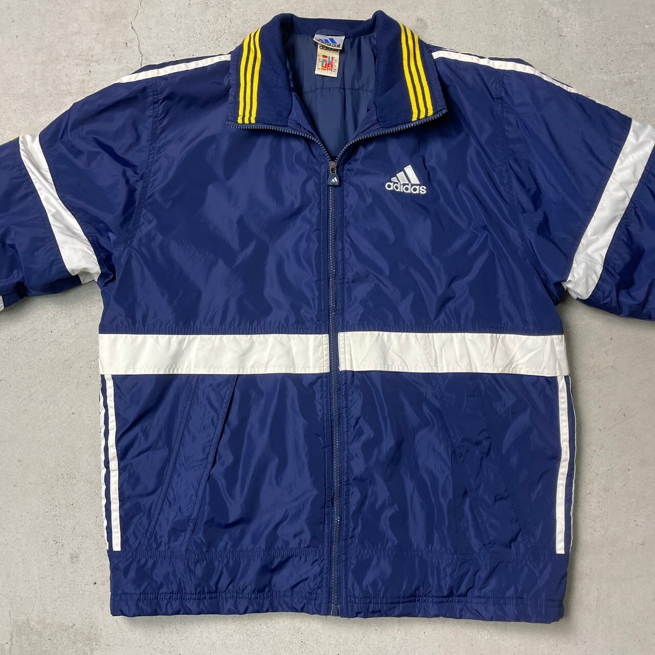 90年代 adidas アディダス 中綿入り ナイロンジャケット メンズL相当