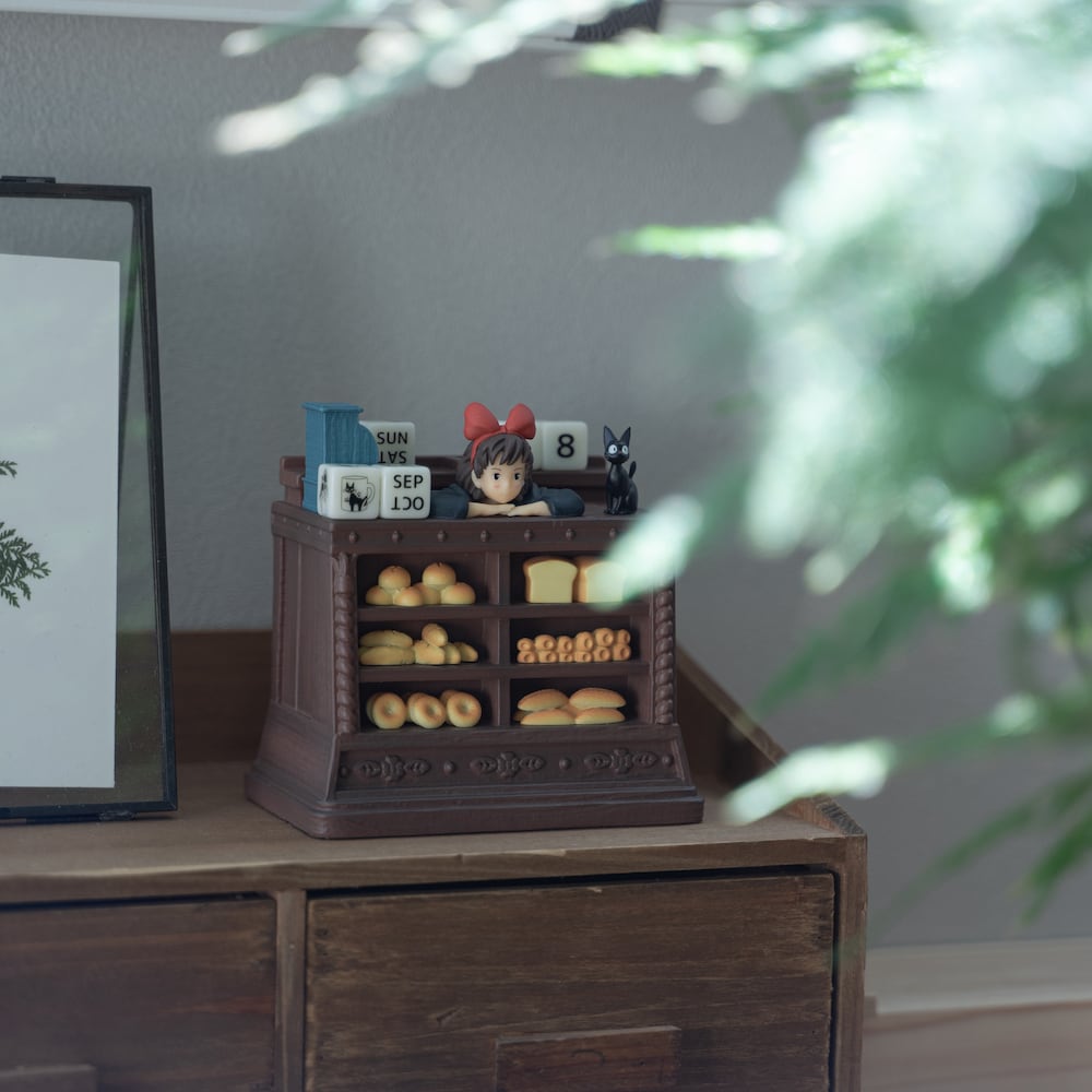 魔女の宅急便 万年カレンダー（昼下がりのお店番/3697） | すすのこ