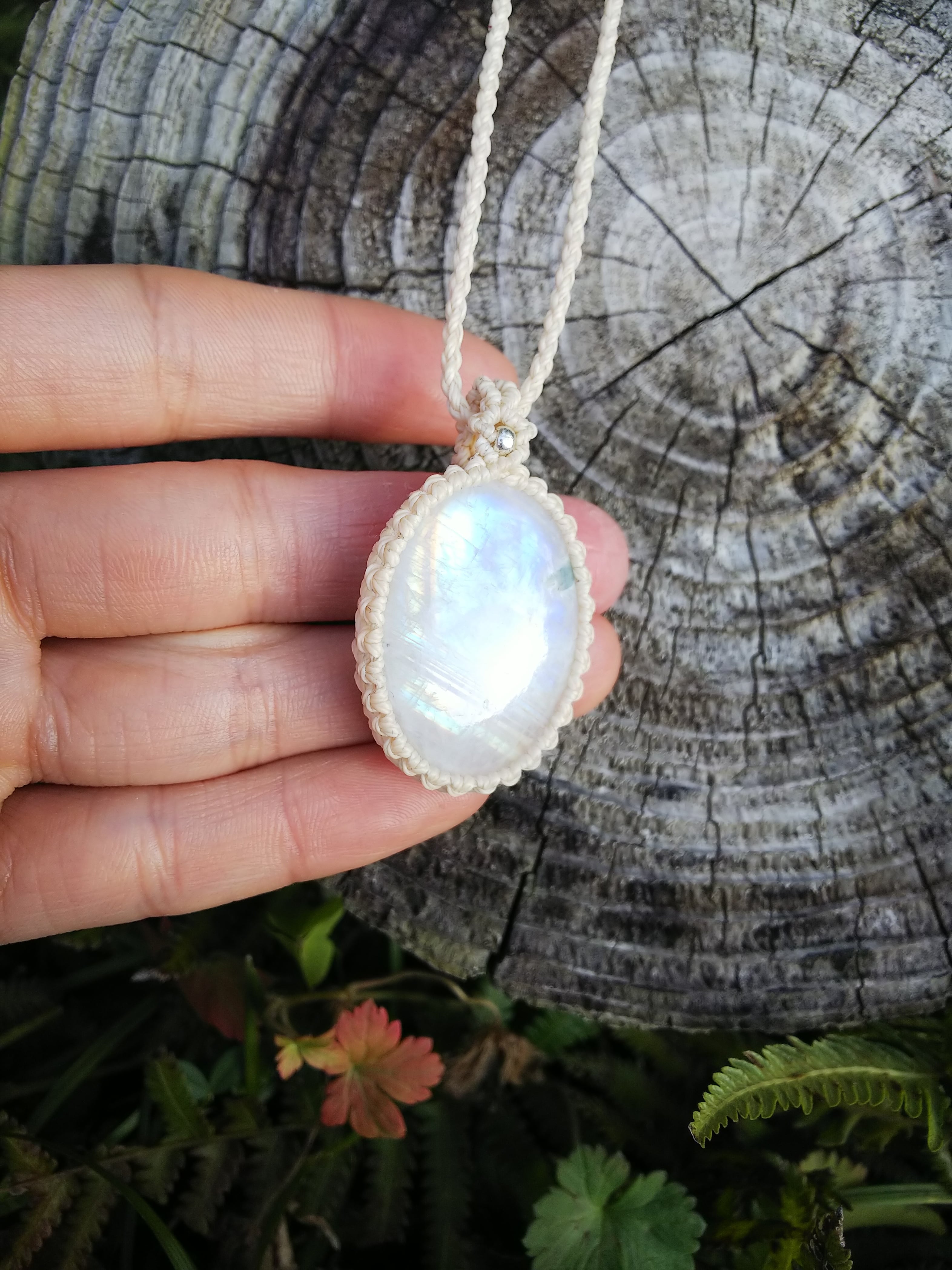 ムーンストーンシンプルマクラメネックレス | 月と太陽のしずく