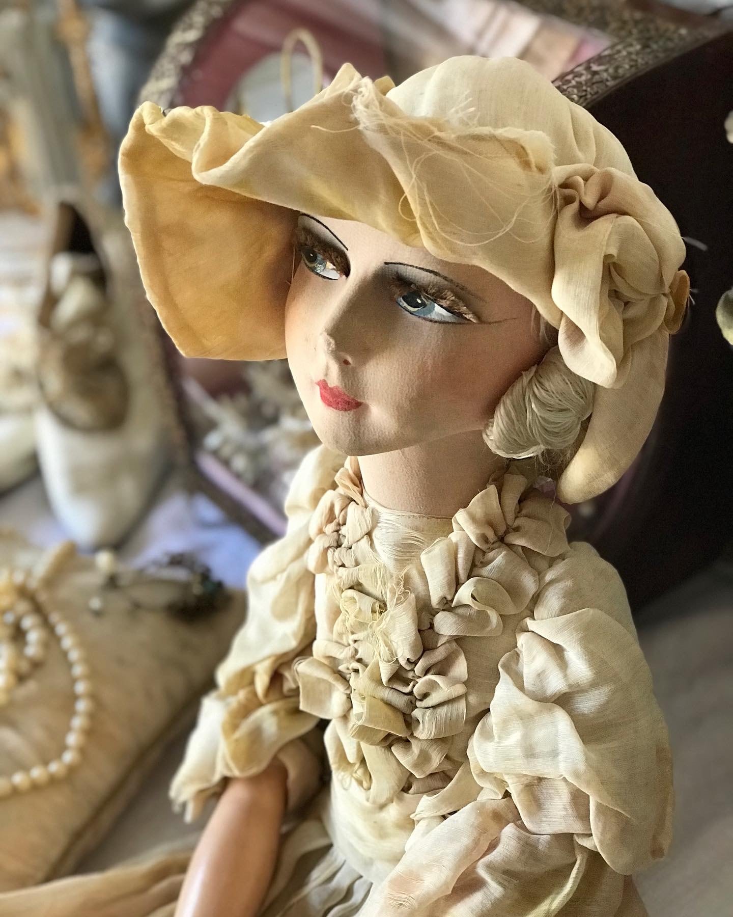 1920s フレンチアンティーク ブドワールドール | hazel anne btdafa