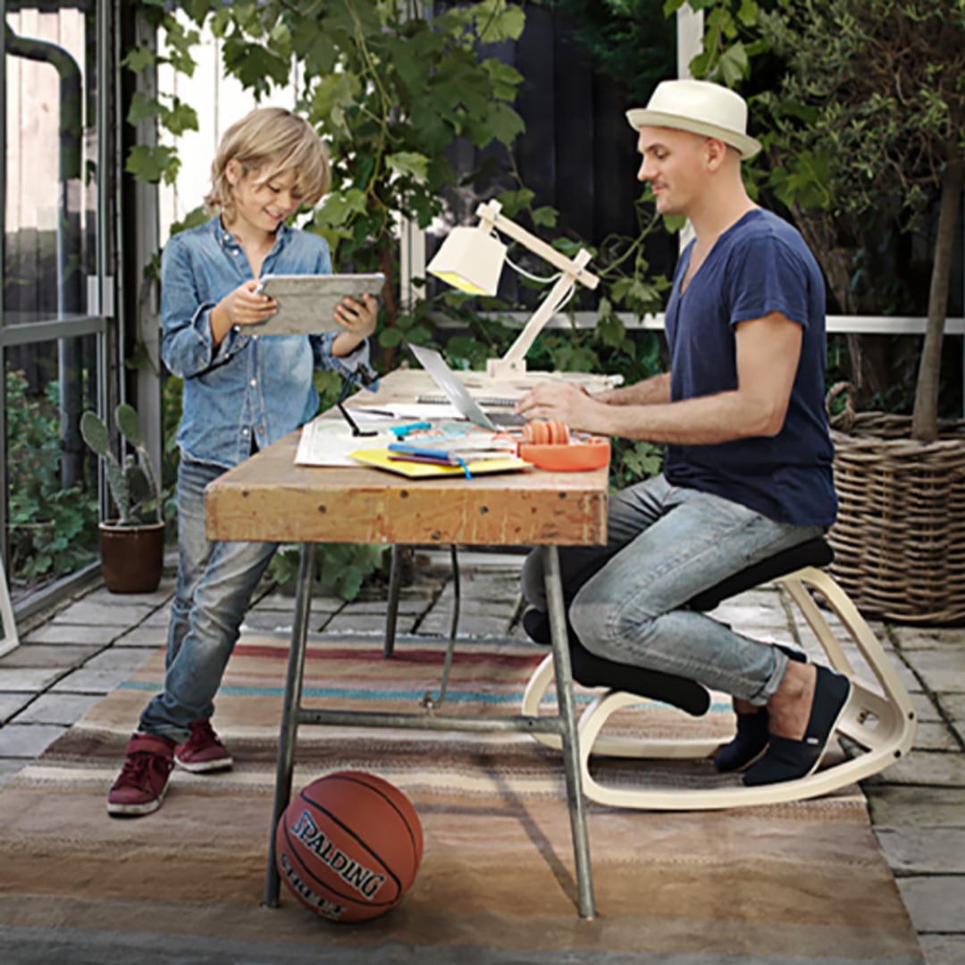 VARIABLE バランスチェア Kvadrat Revive［ヴァリエール］ | REAL